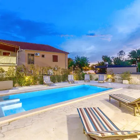 Spacious Hometuranj Holiday home *