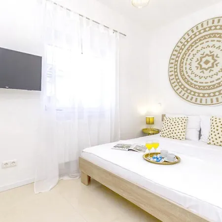 Spacious Hometuranj *