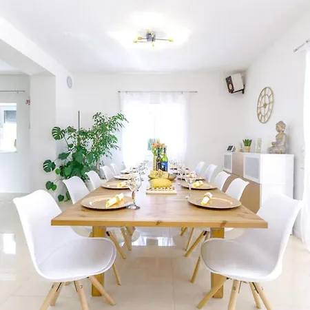 Spacious Hometuranj Holiday home *